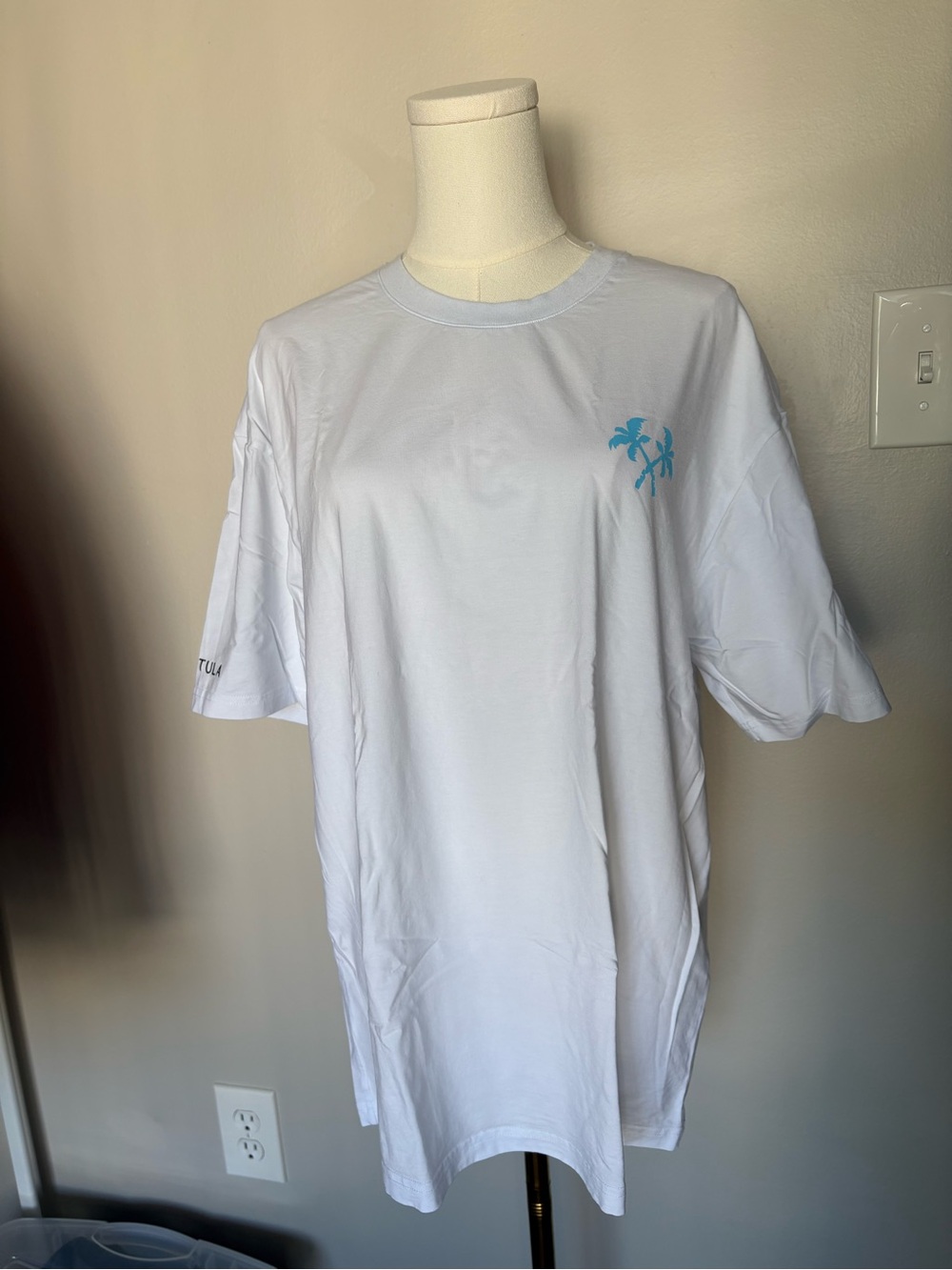 P'tula White Short-Sleeve Tee with Blue Palm Logo